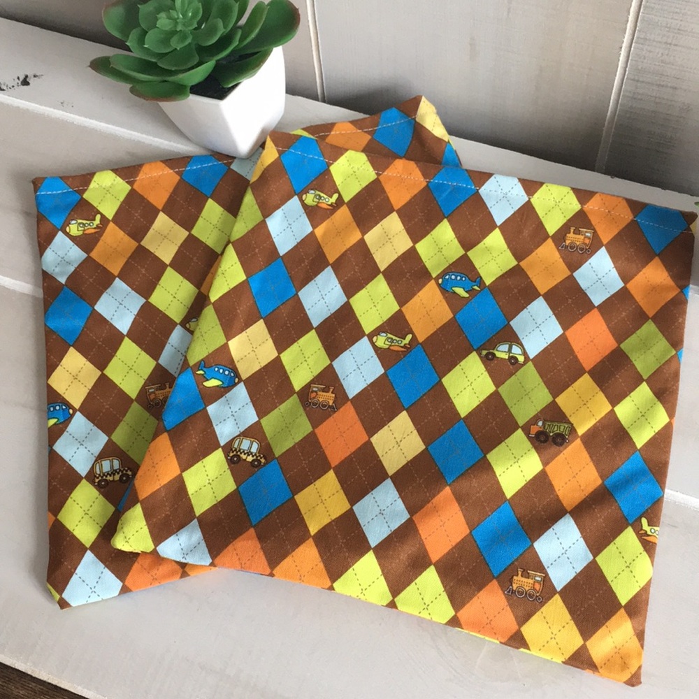 2 reusable snack bags